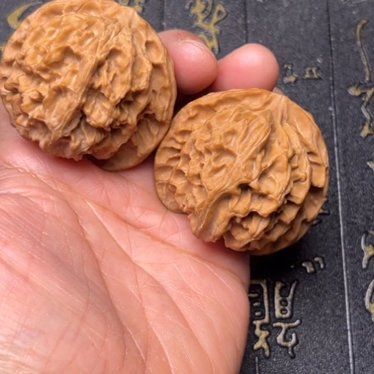 把件文玩核桃苹果