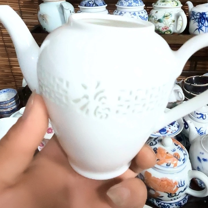 景德镇陶瓷小茶壶