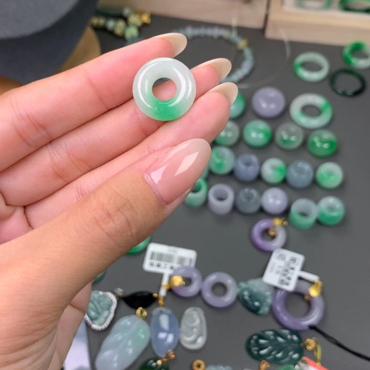 2***子甜甜圈吊坠项链卡16