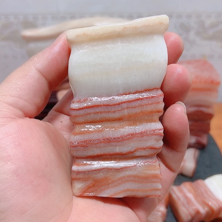 舎***㤫石材广西柳州猪肉石摆件