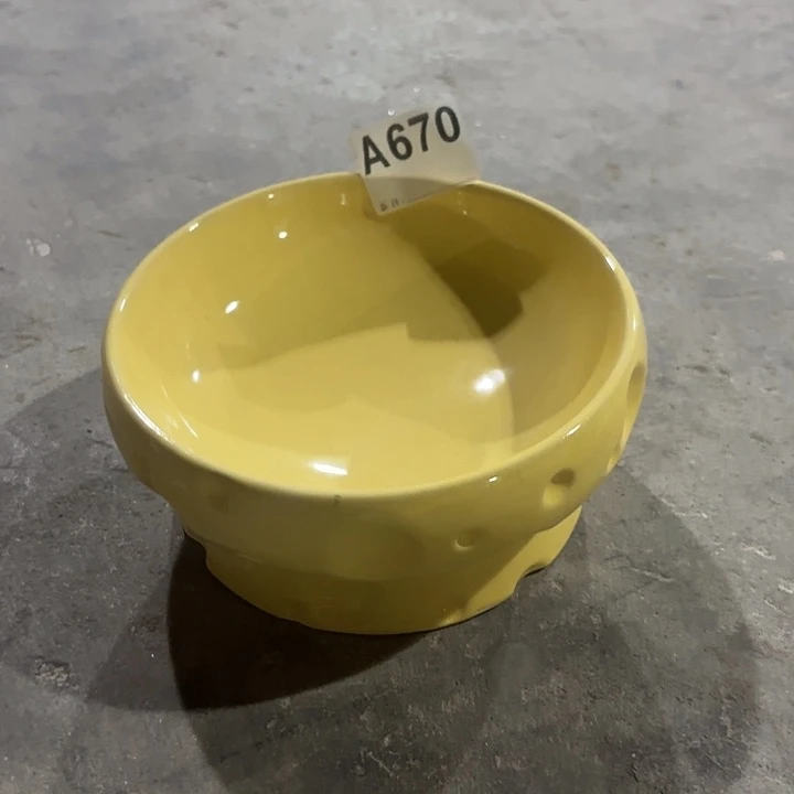 陶瓷奶酪黄色大号微瑕