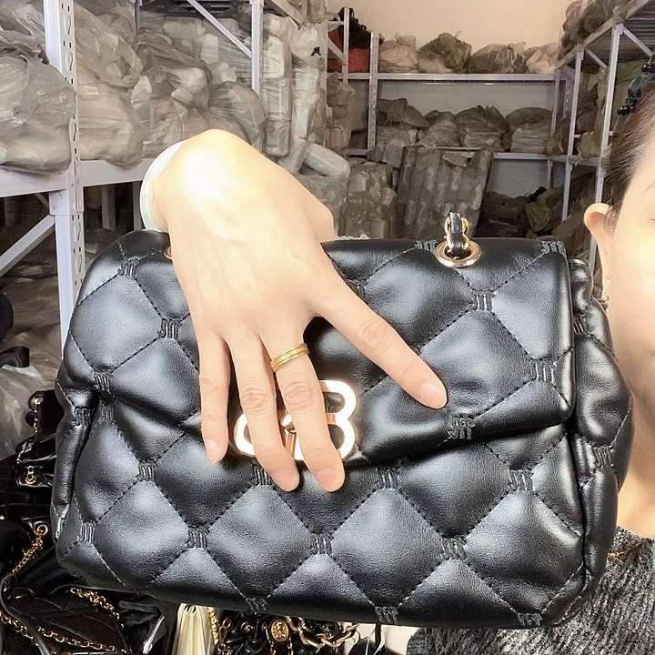 蚕丝小牛剖层皮革PU