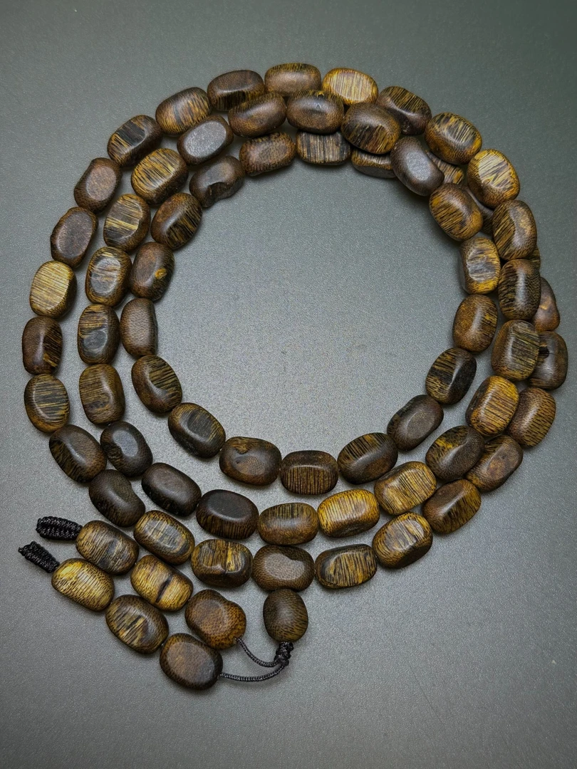 香韵幽沉 莺歌绿奇楠天然沉香留疤长串  36克 多样性发货一条