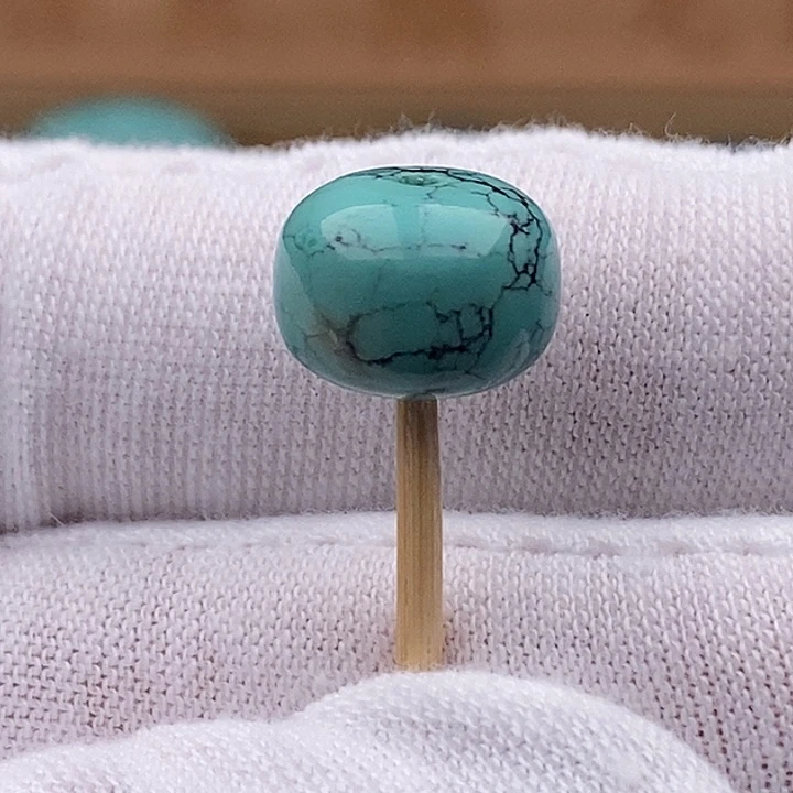 绿松石未镶嵌珠宝奇石11