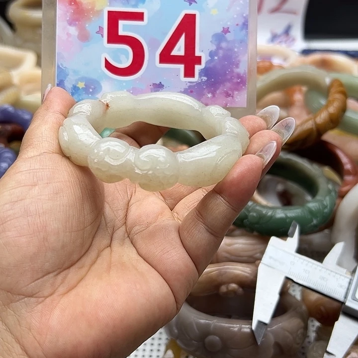 未镶嵌手镯石英岩玉