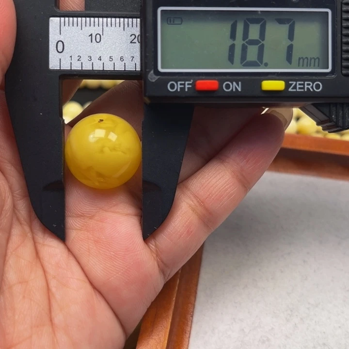 未镶嵌琥珀珠宝奇石M72号鸡油黄蜜蜡单珠