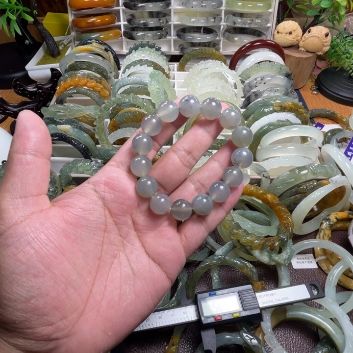 未镶嵌蛇纹石玉手链