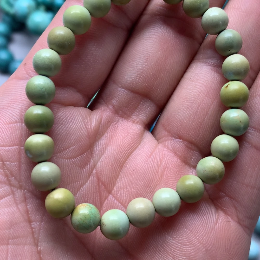 绿松石未镶嵌颈饰