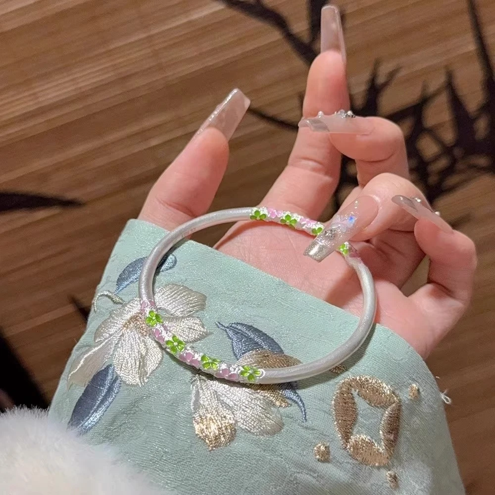 足银手镯 999足银梅花手镯女珐琅彩卷草纹银手镯实心闭口银镯子