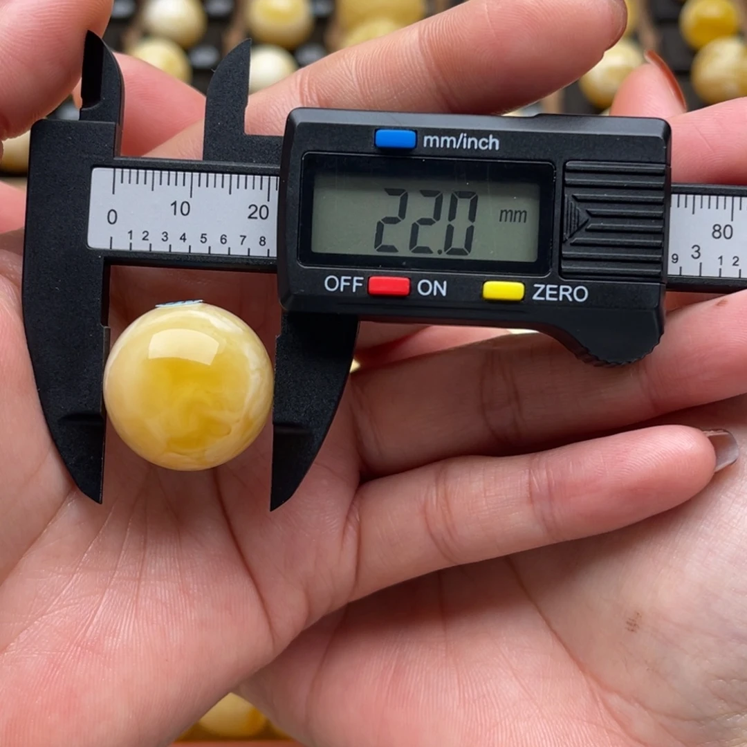 琥珀未镶嵌裸石蜜蜡圆珠笑