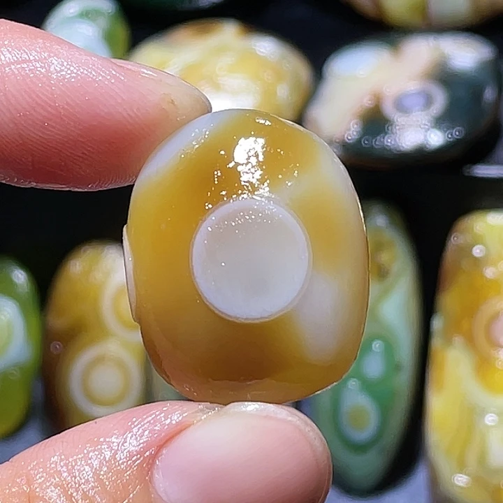 玛瑙/玉髓未镶嵌珠宝奇石