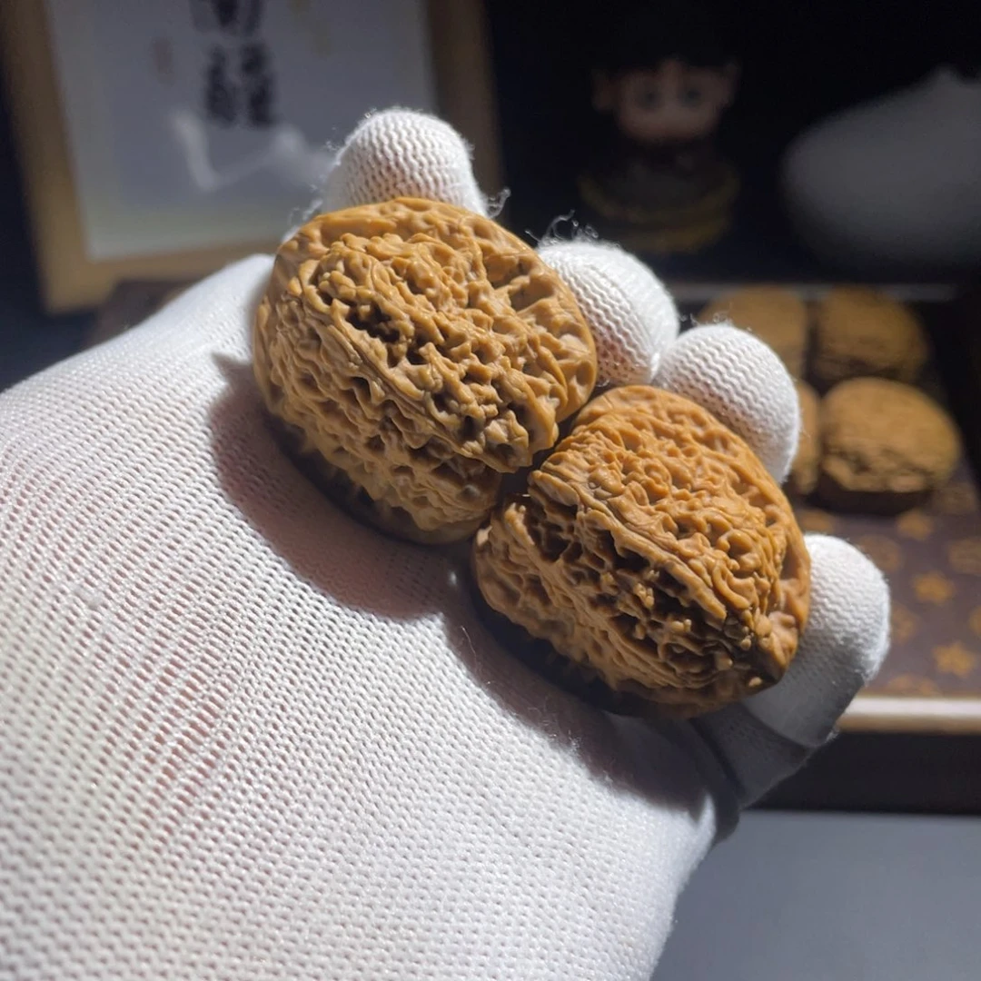 文玩核桃吊坠狂****肉核桃