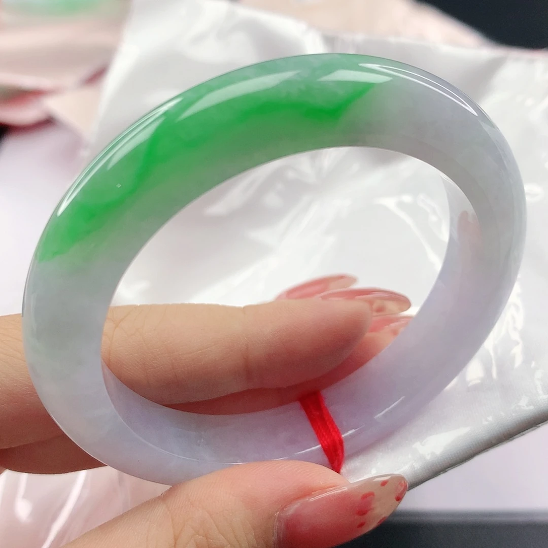 翡翠手镯未镶嵌，749