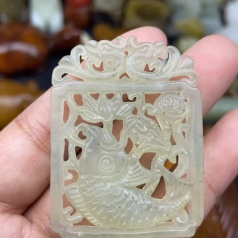 未镶嵌蛇纹石玉颈饰44