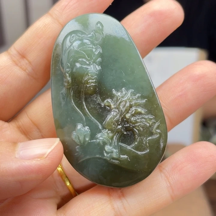 颈饰未镶嵌和田玉