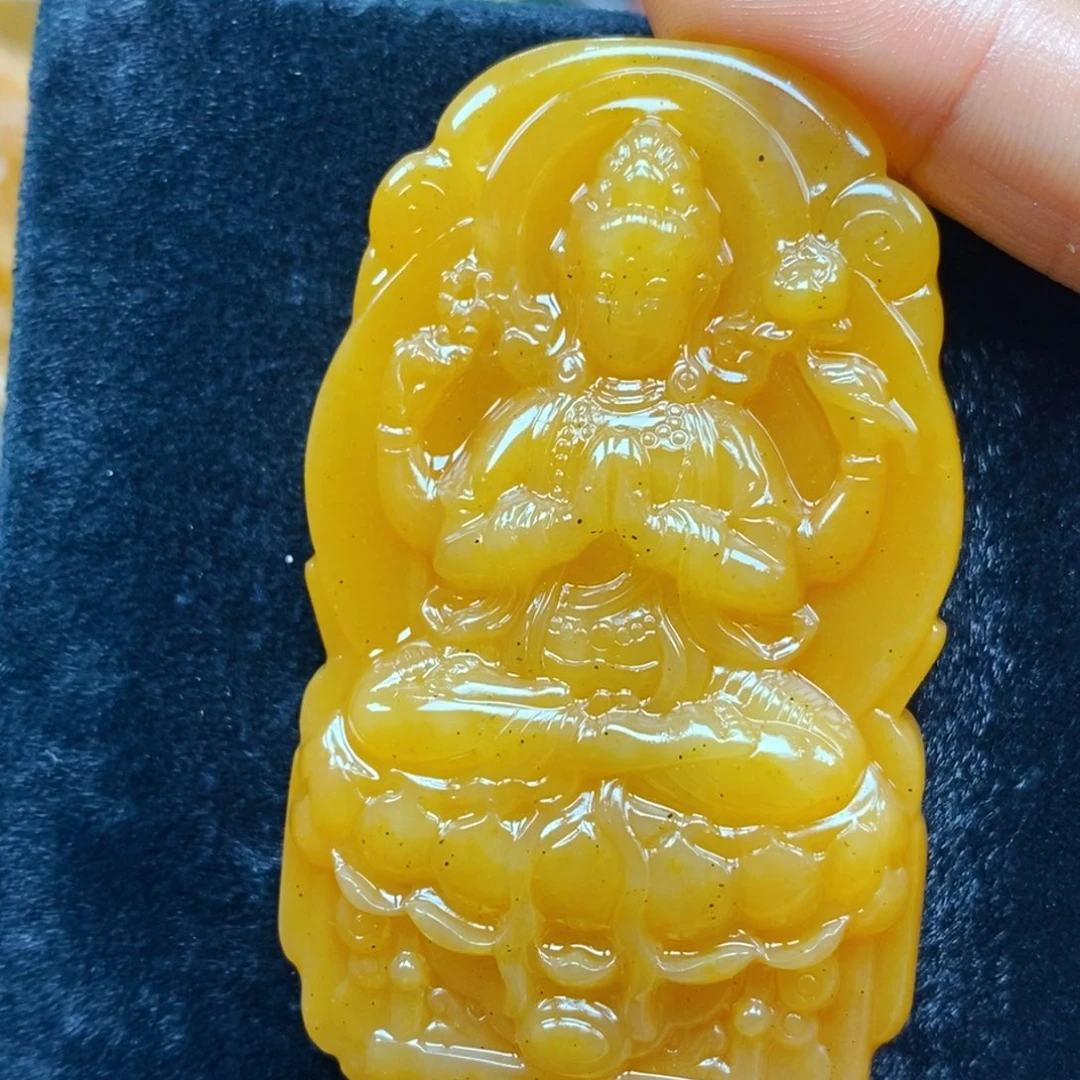 未镶嵌石英质玉（黄龙玉）颈饰