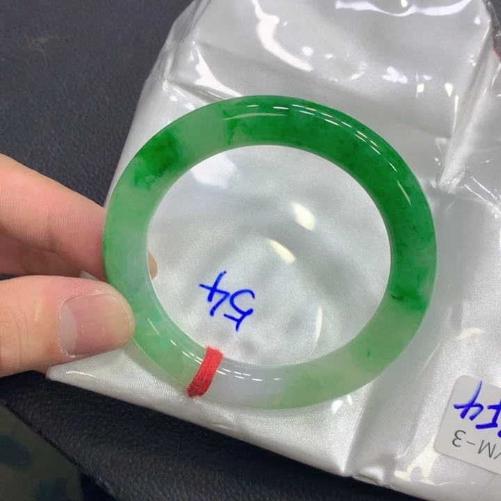 未镶嵌手镯（圆镯）翡翠翡翠