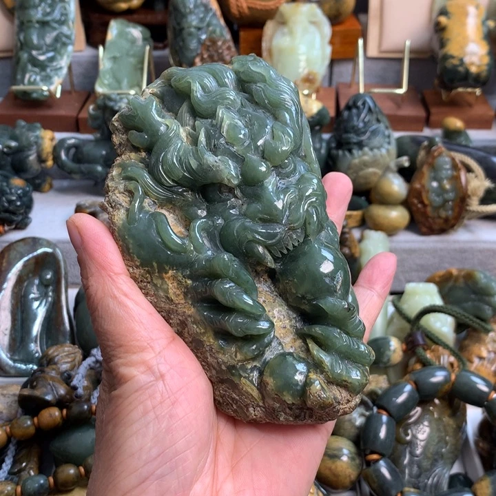 岫岩河磨玉（透闪石质玉）手把件未镶嵌远**诺