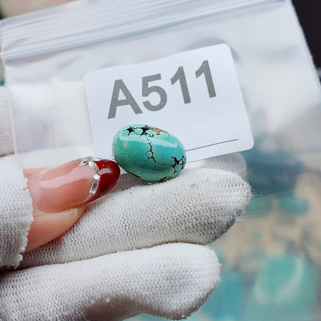 绿松石未镶嵌颈饰