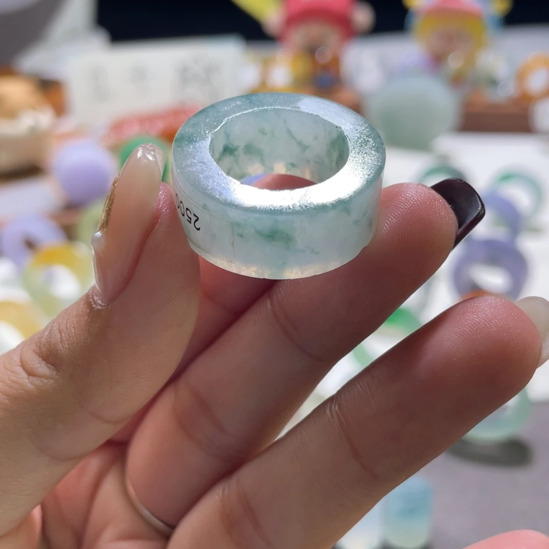 定制翡翠未镶嵌翡翠