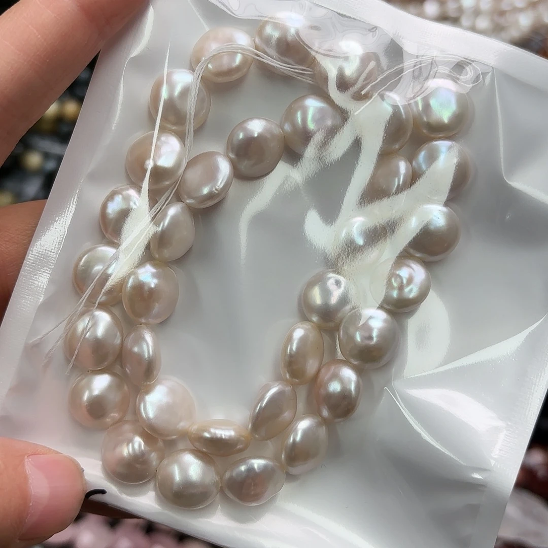 龚***妹玛瑙/玉髓未镶嵌珠宝半成品巴洛克圆饼一条