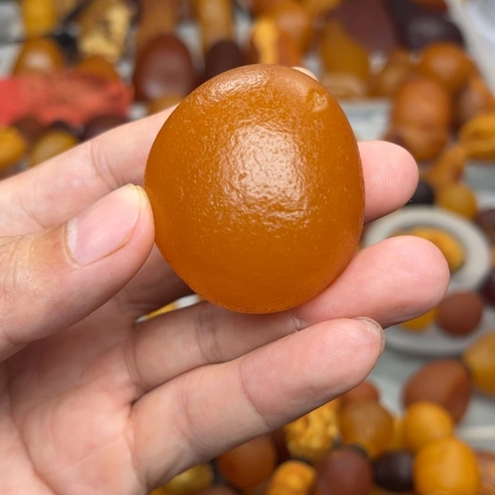 新***彬琥珀未镶嵌裸石天然蜜蜡吊坠