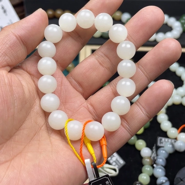 和田玉手串未镶嵌?**人