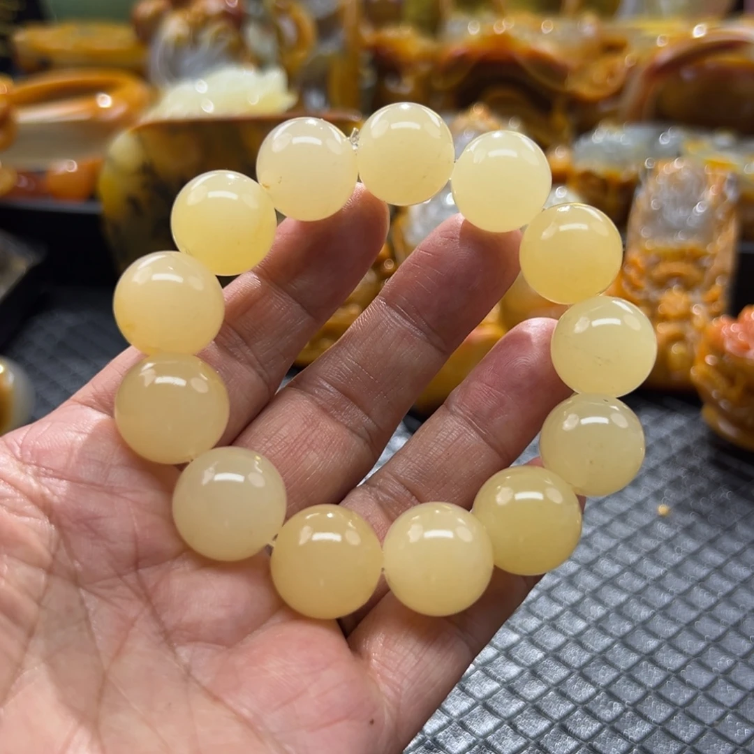 石英质玉未镶嵌颈饰