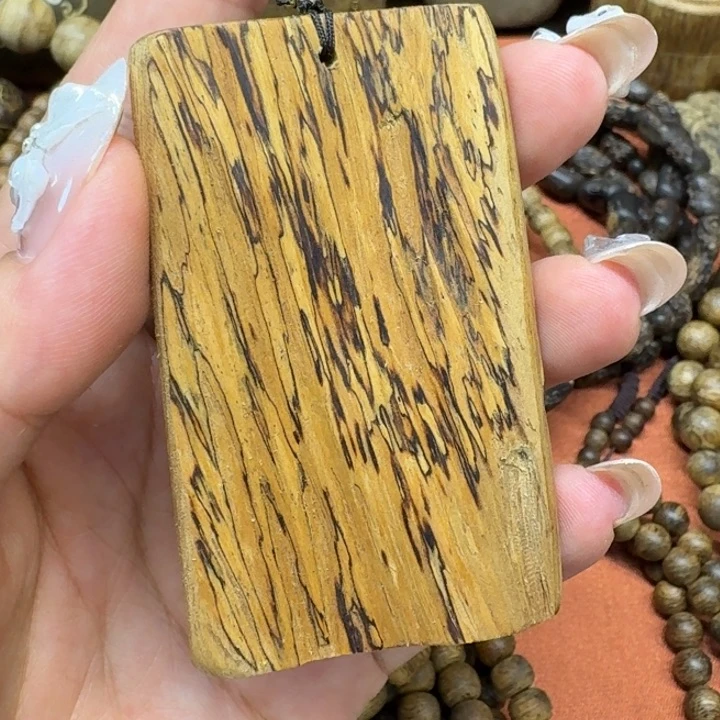 大叶紫檀（黑酸枝木类）