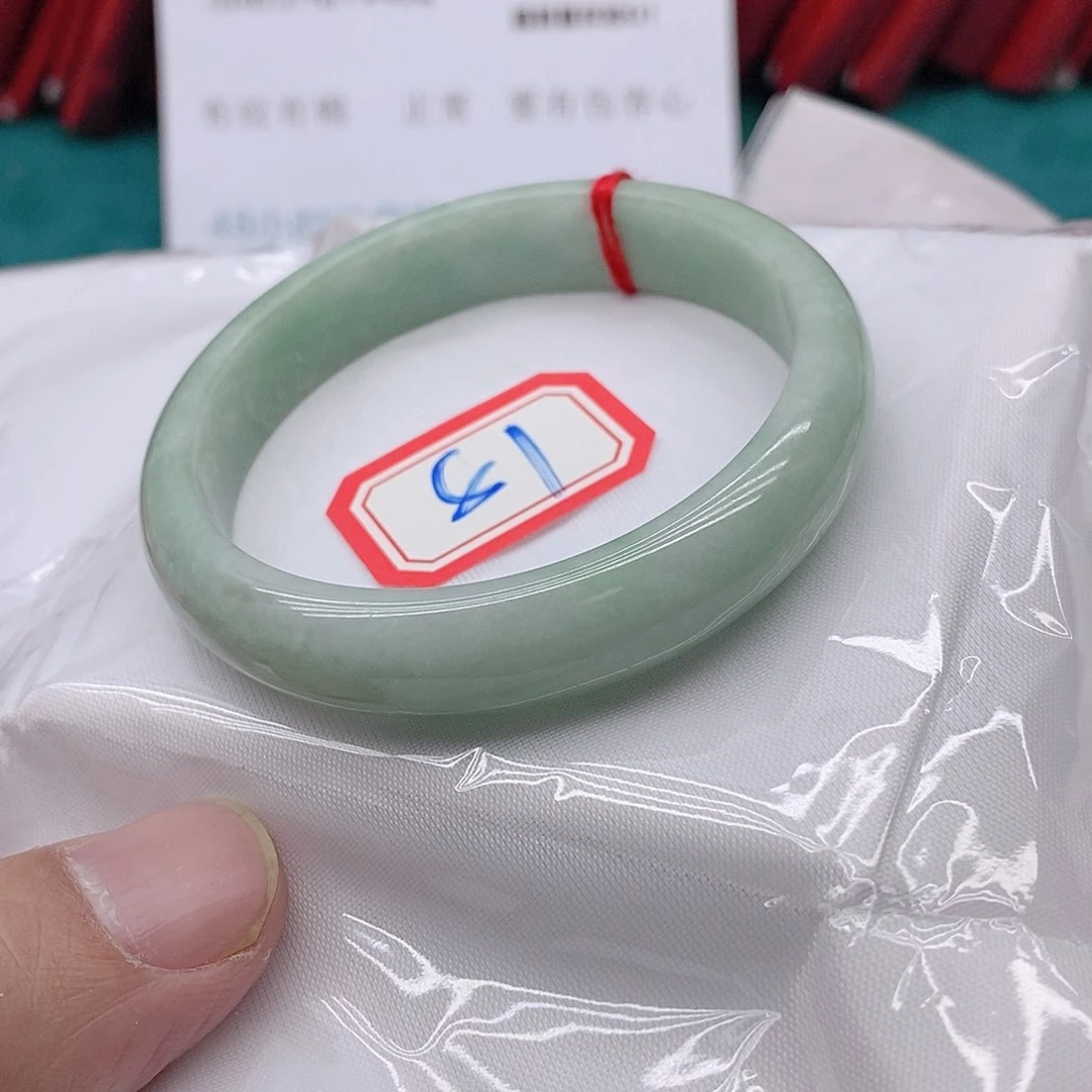 翡翠手镯未镶嵌潘*81111111111