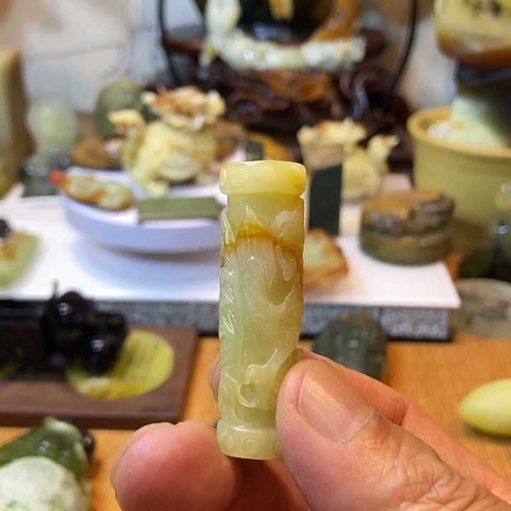 岫玉未镶嵌珠宝奇石