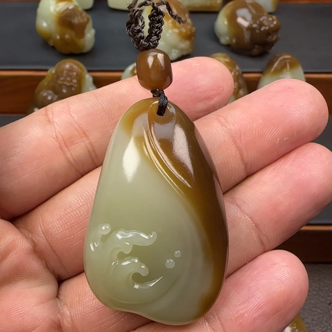 和田玉（糖玉）未镶嵌颈饰