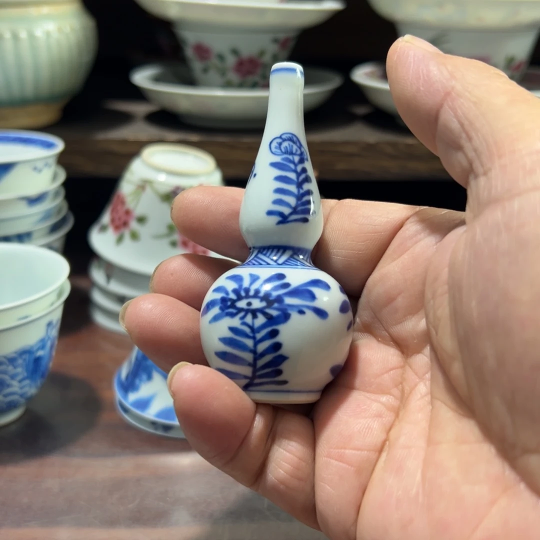 宝**现青花瓷器小瓶系列