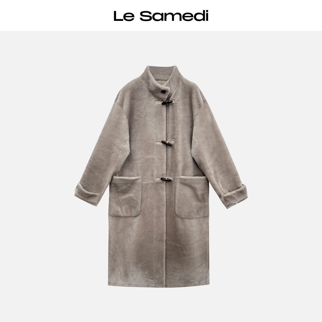 Le Samedi马油叶儿【绒冬卢塞恩】美利奴皮毛一体牛角扣长大衣