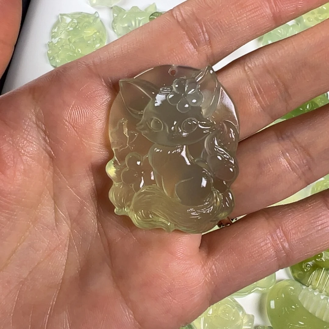 安***华蛇纹石玉未镶嵌颈饰