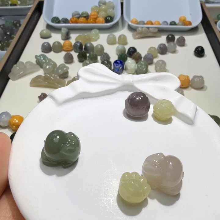 六***哈未镶嵌和田玉珠宝半成品