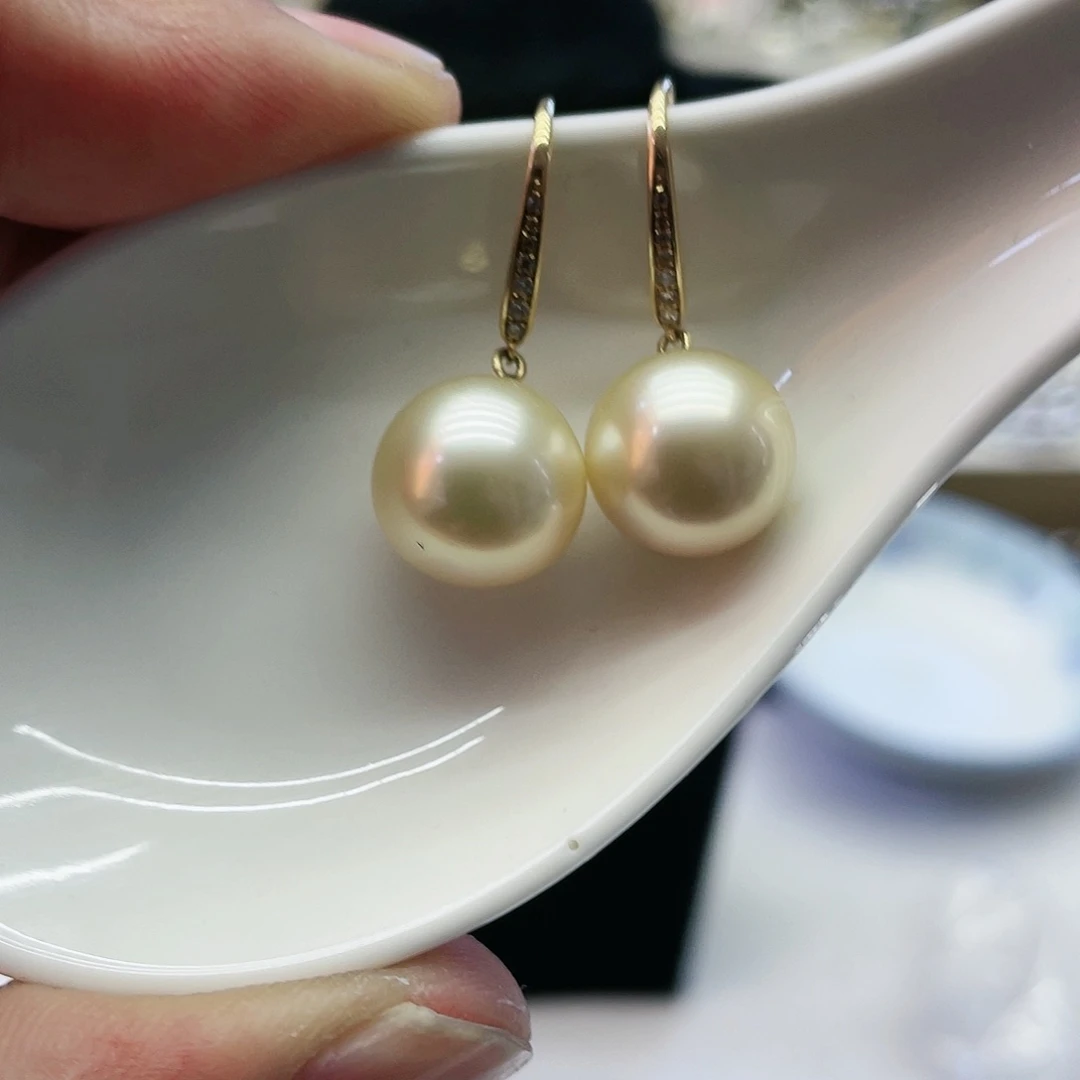 海水珍珠耳饰18K金镶嵌