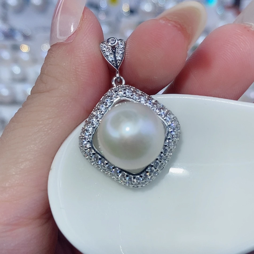 合金淡水珍珠颈饰