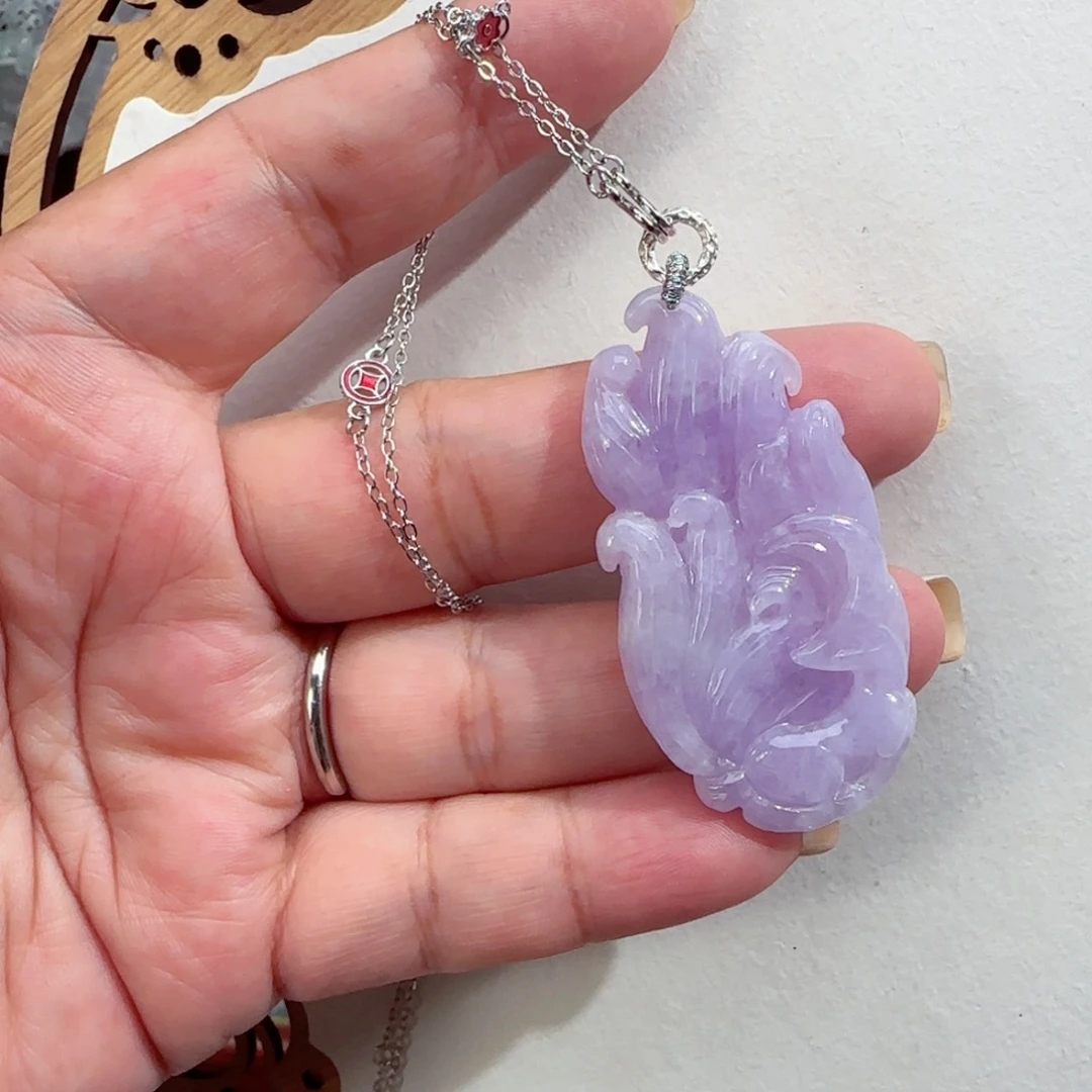 翡翠未镶嵌颈饰贡*仿古