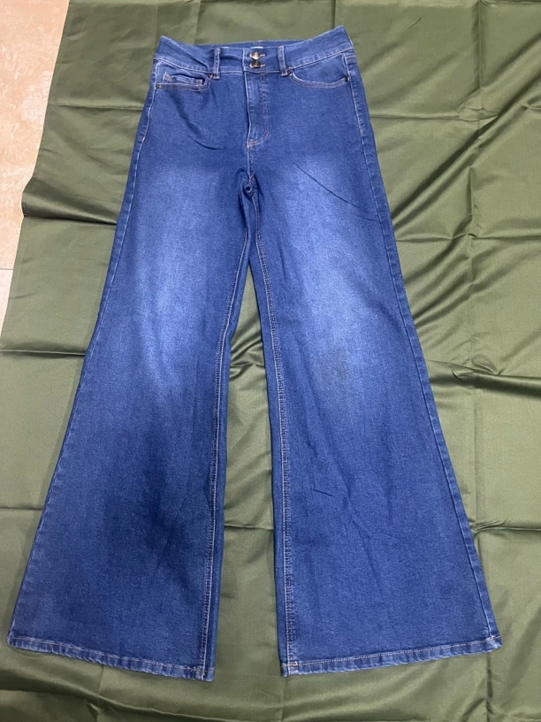 高腰显瘦直筒喇叭牛仔裤复古拖地设计百搭长裤