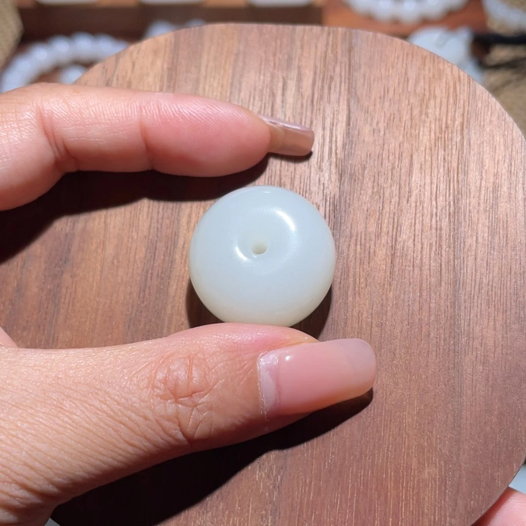 未镶嵌手链和田玉卡24.4