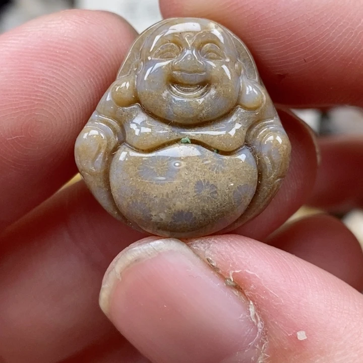 颈饰未镶嵌硅化珊瑚（珊瑚玉）小