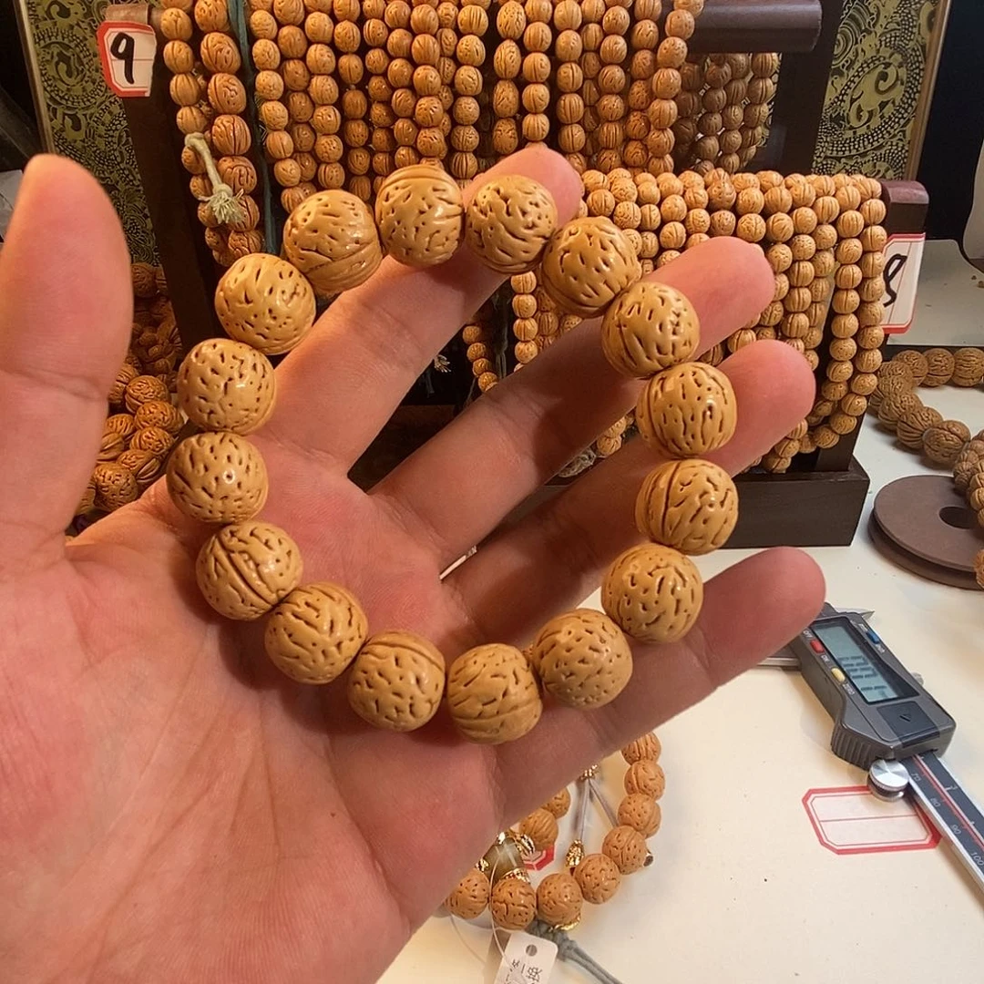 哦***吧吊坠桃核桃核手串