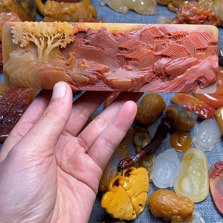 石英质玉（黄龙玉）合金颈饰