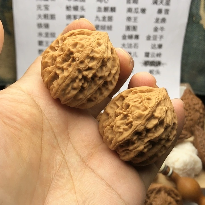 文玩核桃把件老树鸡心，边38