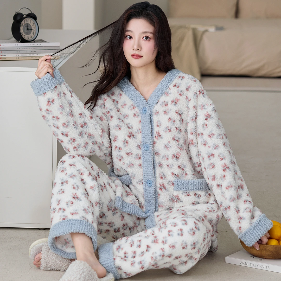 睡衣女秋冬款冬季珊瑚绒家居服法兰绒加厚款冬天大码加绒保暖套装