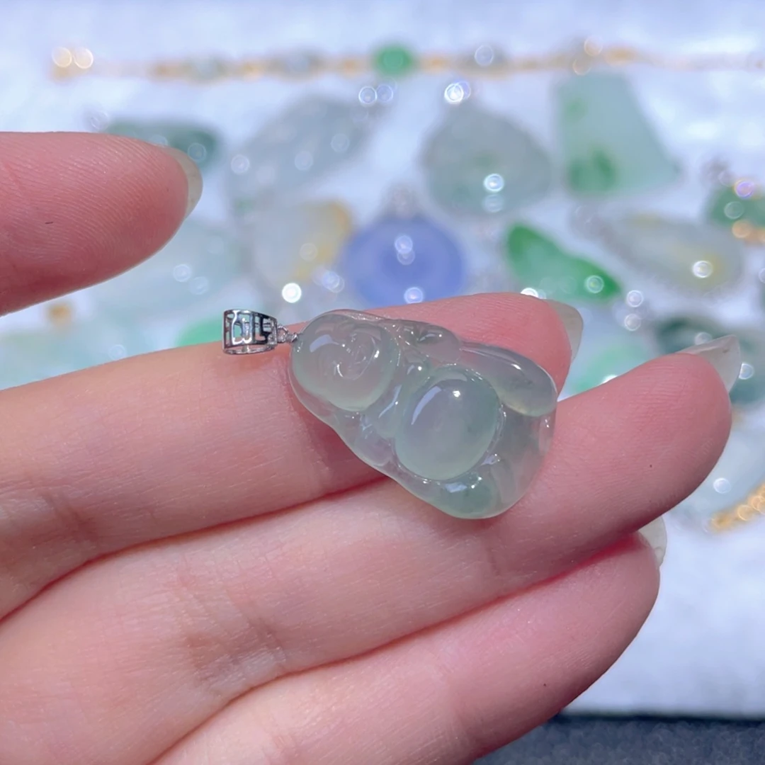 翡翠18K金镶嵌颈饰翡翠