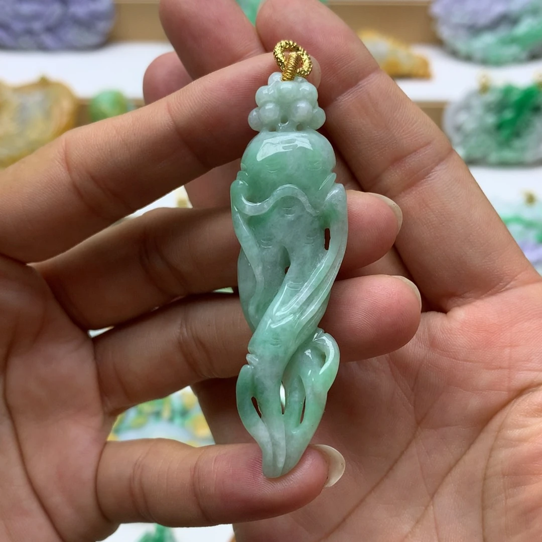 翡翠未镶嵌颈饰翡翠