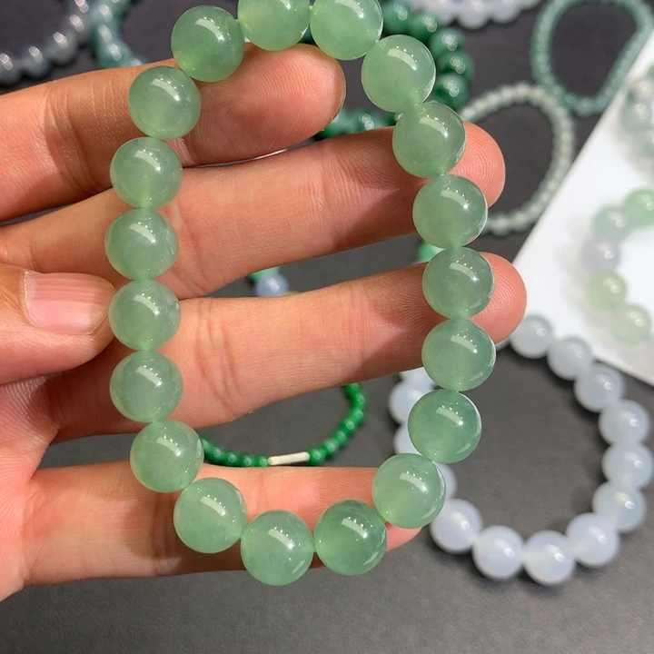 翡翠未镶嵌手链冰晴