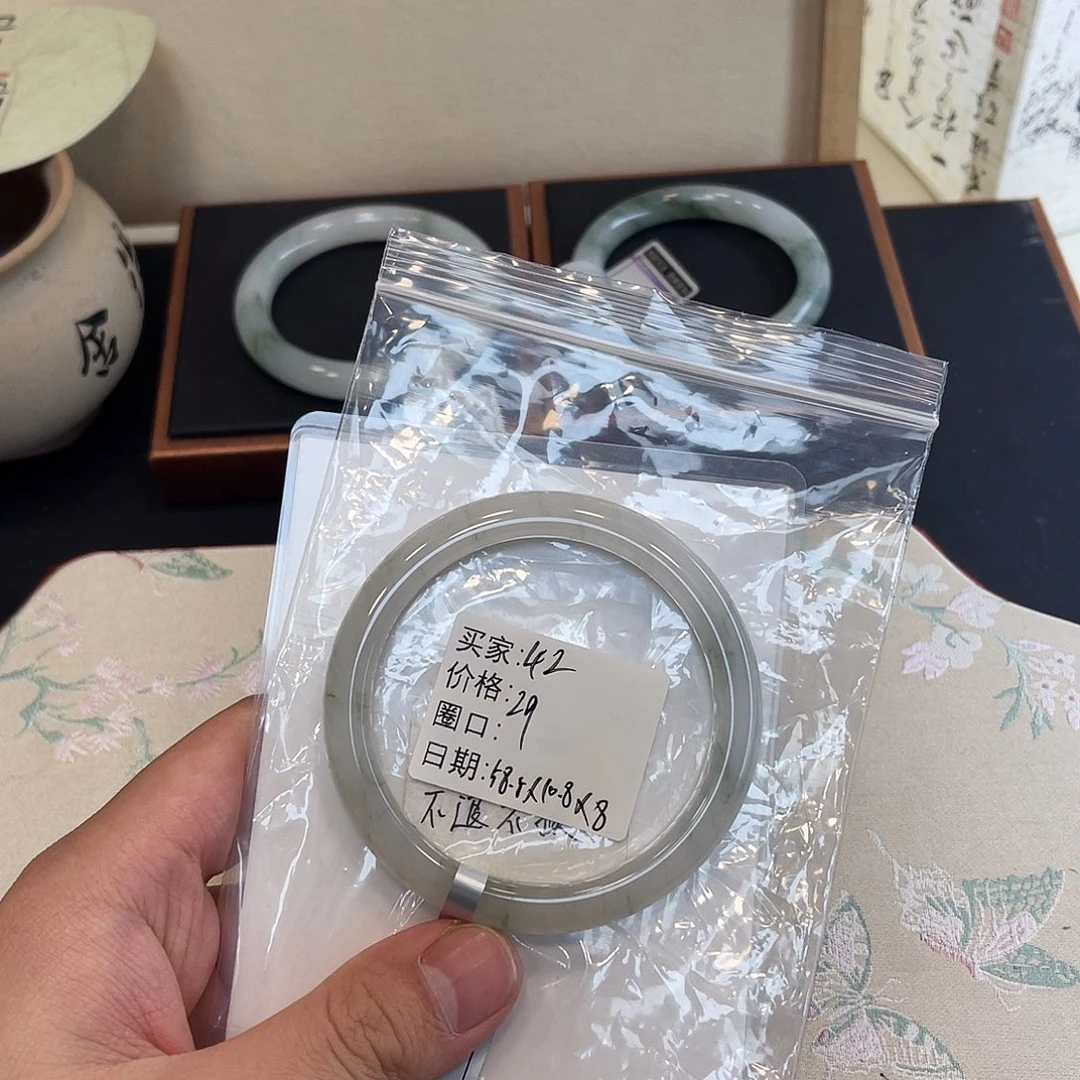 石英质玉未镶嵌手镯42